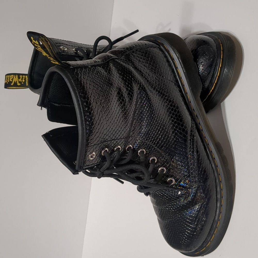 Dr. Martens 1460 REPTILE EMBOSS LACE UP BOOTS women Size 5 - Picture 5 of 12
